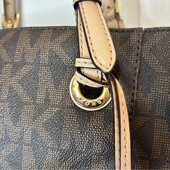 Michael Kors Jet Set Travel East West Signature Brown Tote Bag - Picture 3 of 10